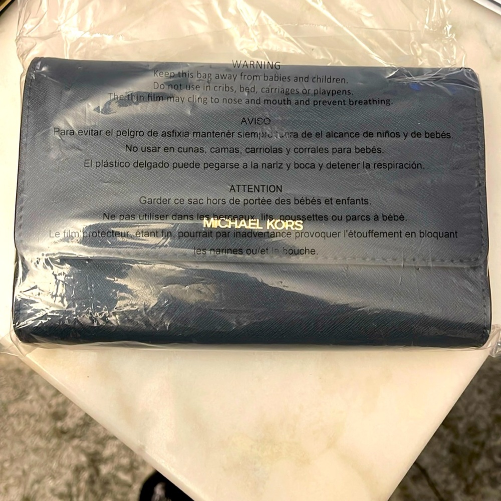 New without tags navy blue Crossbody, Michael Kors